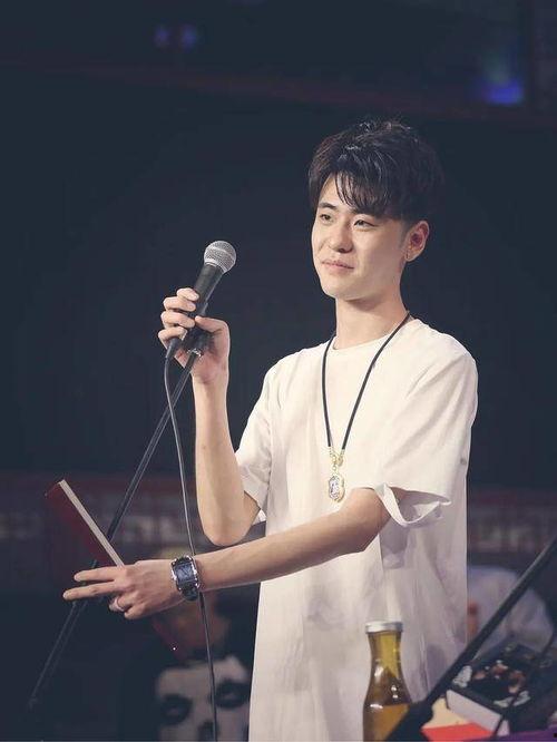 师弟爆料张云雷视频,师弟爆料背后的精彩瞬间